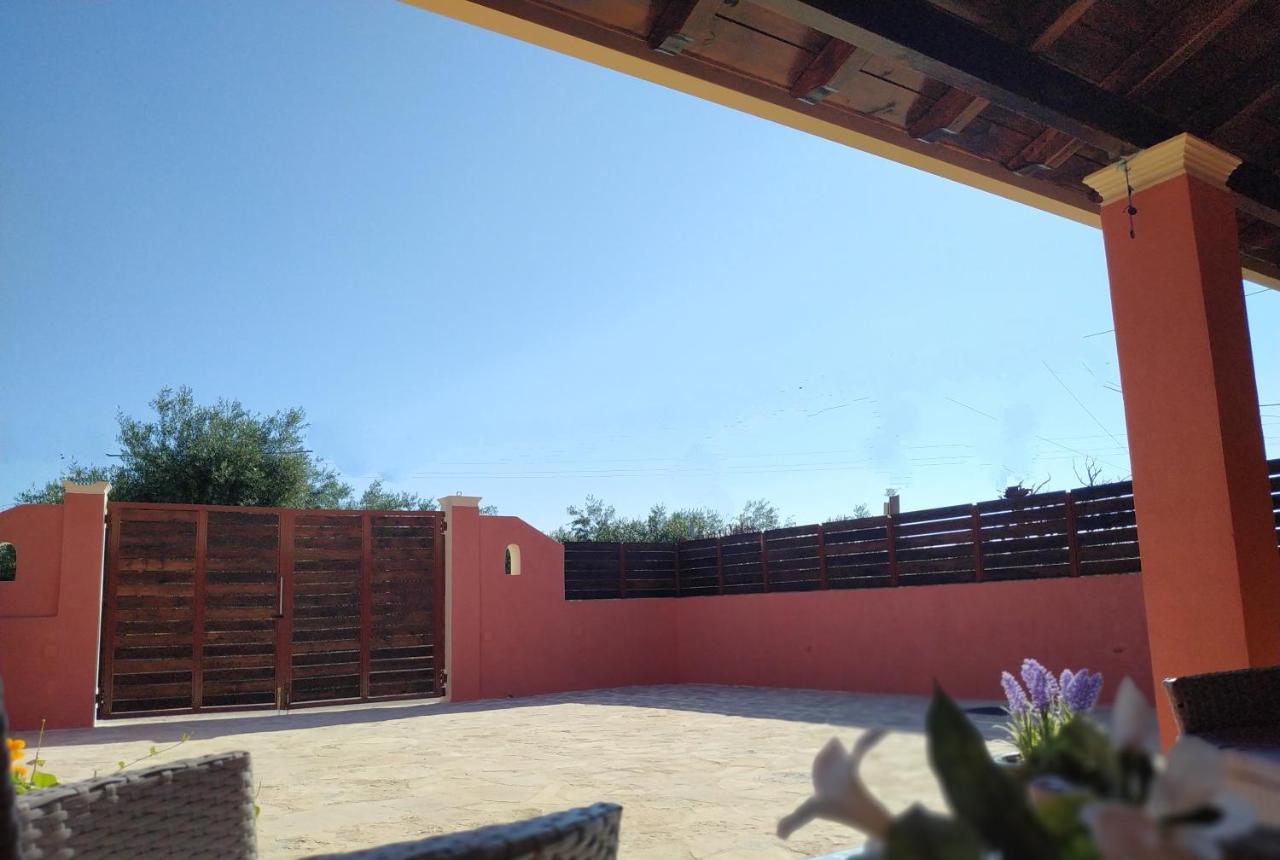 Amaryllis Boutique Apartments Moraitika Dış mekan fotoğraf