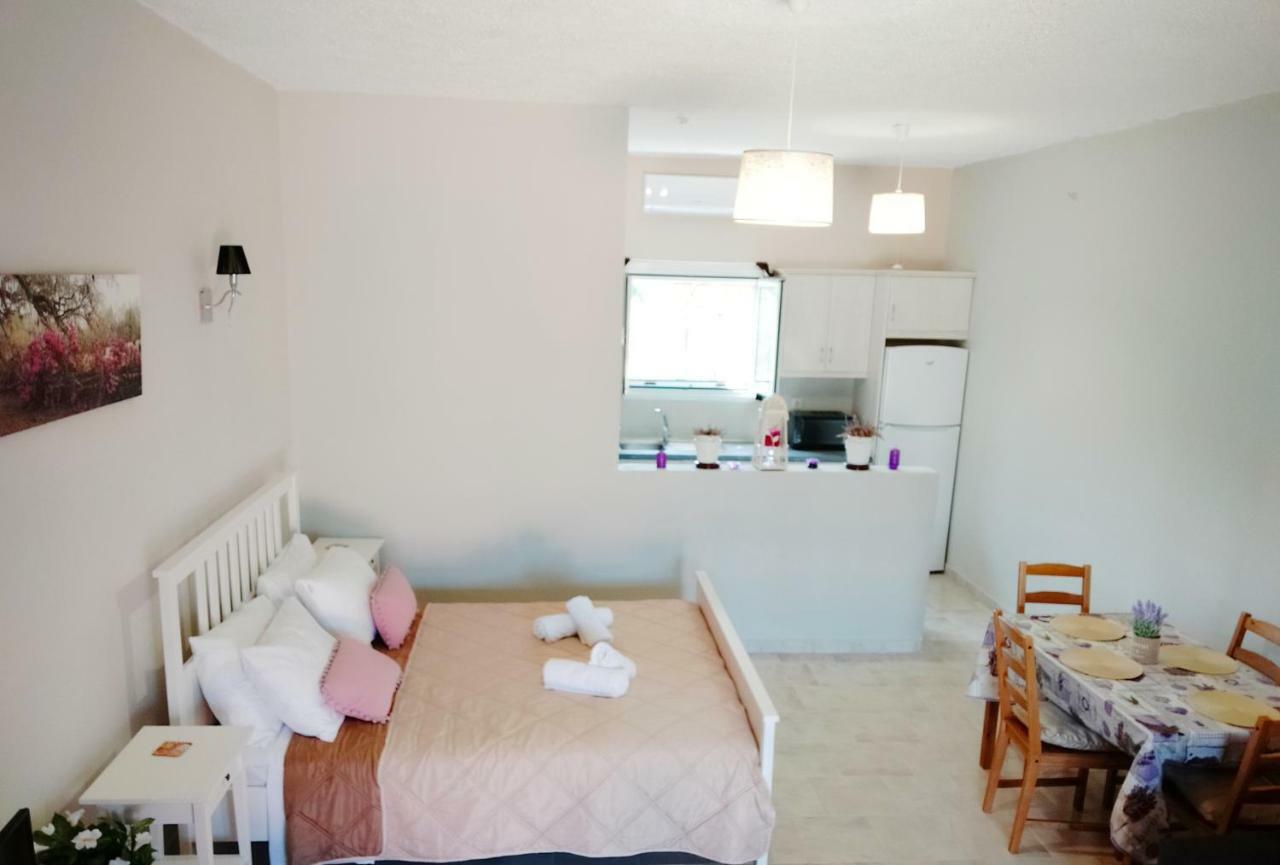 Amaryllis Boutique Apartments Moraitika Dış mekan fotoğraf